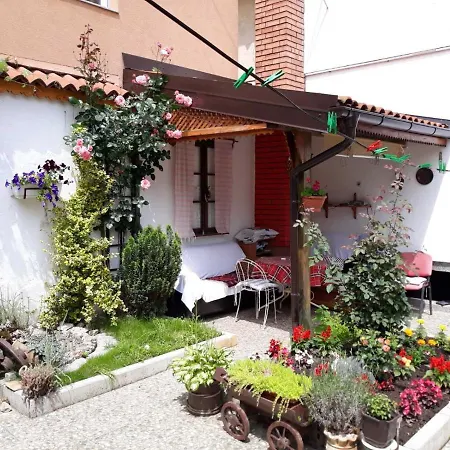 Accordeon Apartment Visoko Exterior photo